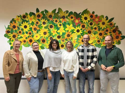 Uta Beck (neu gewählte Schriftführerin), Doris Bogenrieder-Ahmed (neu gewählte 2. Vorsitzende), Cornelia Krug (ehemalige 2. Vorsitzende), Silke Traub (ehemalige Schriftführerin), Wolfgang Kästle (Kassierer), Stefan Guth (1. Vorsitzender)