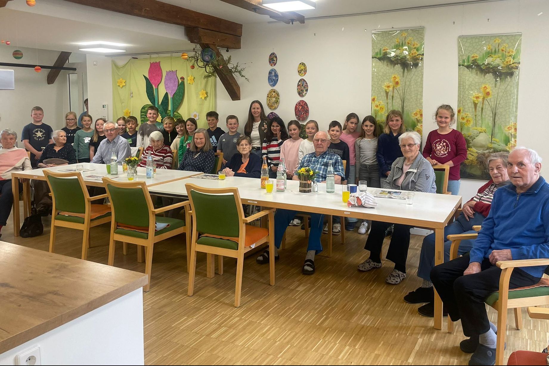 3er Chor im Mai im Schlosshof