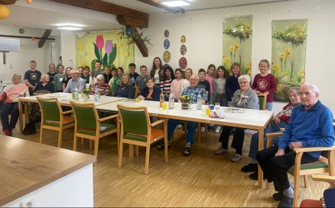 3er Chor im Mai im Schlosshof