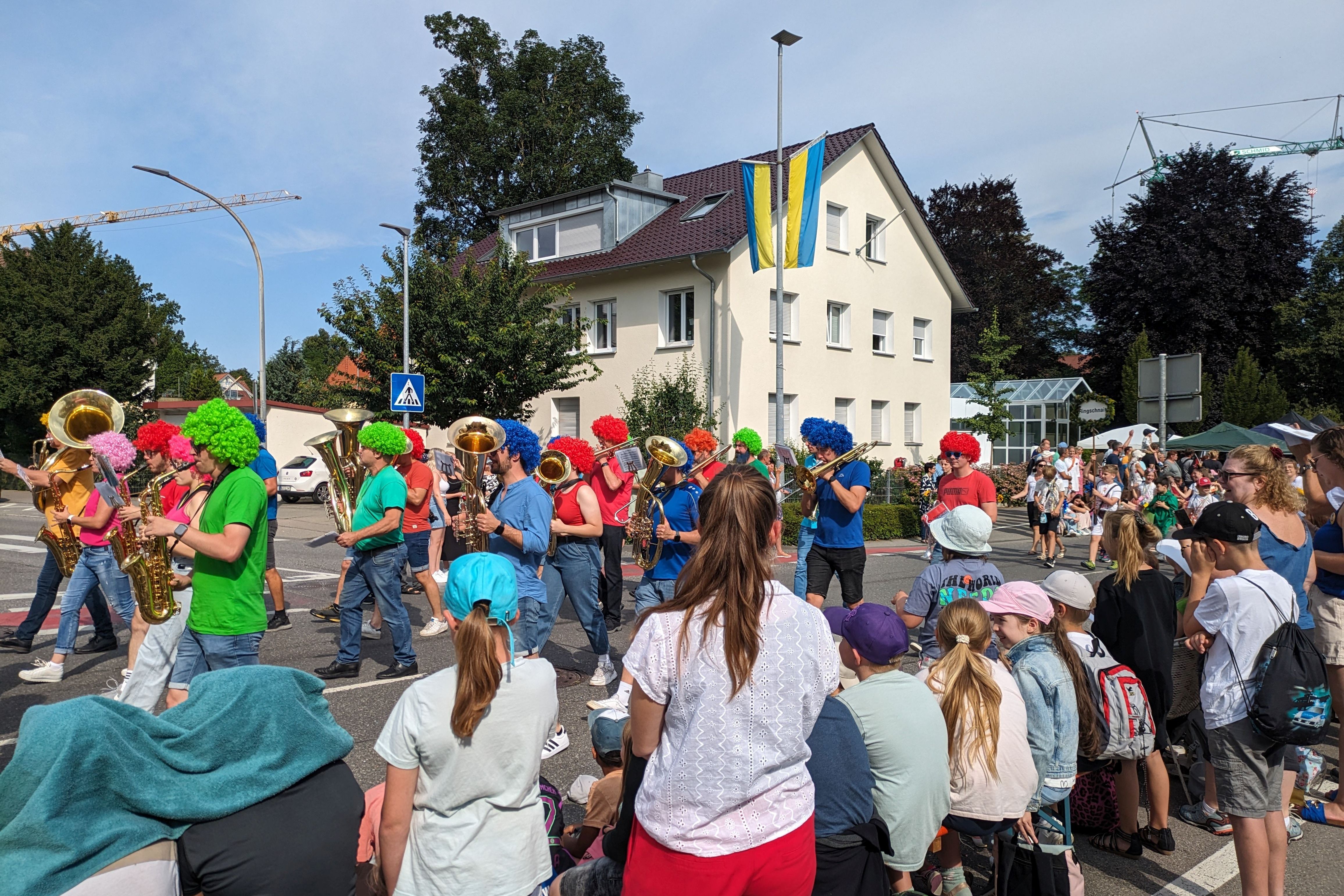 Uttenweiler Schüler beim Bunten Zug