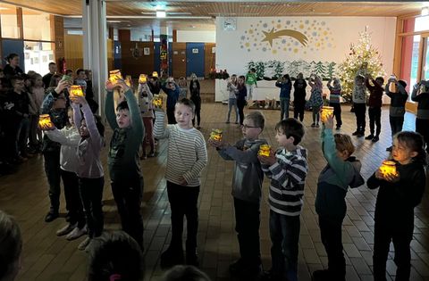Adventssingen mit Klasse 1