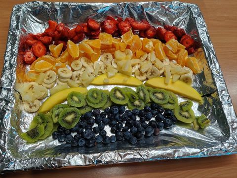 Arche Noah - Obstsalat in Regenbogenfarben