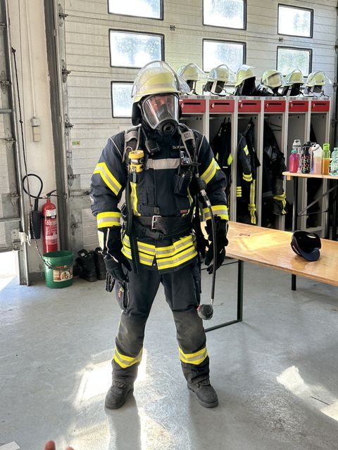 Die Ausrüstung eines Feuerwehrmanns.